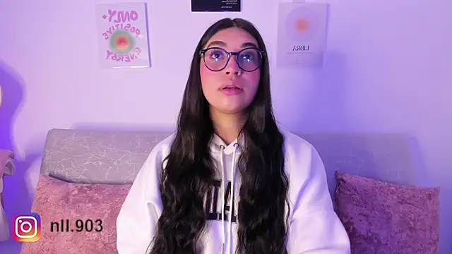 Snapshot of sensualhaven_ chatting on 12/17/24, 11:49 sensualhaven online show from 12/17/24, 11:49