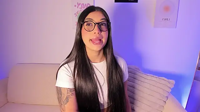 Snapshot of sensualhaven_ chatting on 12/01/25, 12:15 sensualhaven online show from 12/01/25, 12:15