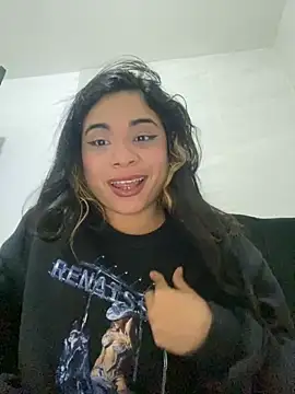 Snapshot of mysteriousgirl20 chatting on 01/06/26, 03:43 mysteriousgirl20 online show from 01/06/26, 03:43