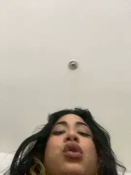 Snapshot of mysteriousgirl20 chatting on 01/06/26, 03:49 mysteriousgirl20 online show from 01/06/26, 03:49