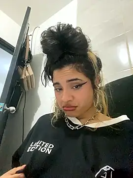 Snapshot of mysteriousgirl20 chatting on 01/12/26, 08:58 mysteriousgirl20 online show from 01/12/26, 08:58