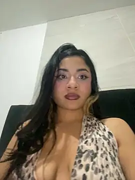 Snapshot of mysteriousgirl20 chatting on 05/22/26, 03:50 mysteriousgirl20 online show from 05/22/26, 03:50