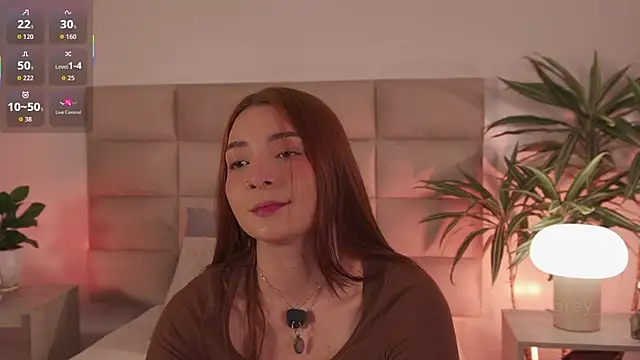 lexiee grey  online show from 02/19/26, 12:12