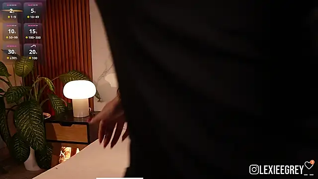 lexiee grey  online show from 06/04/26, 11:49