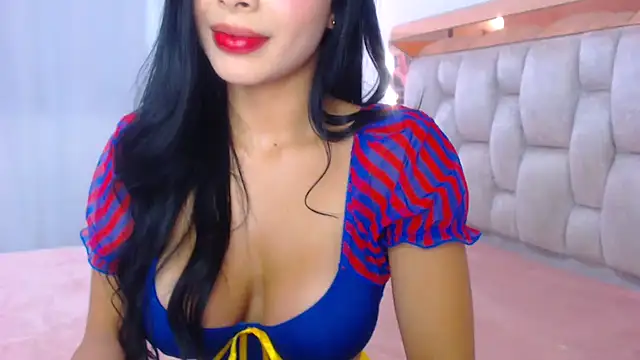 lolaperrys online show from 11/01/25, 06:15