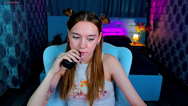 Lesi Moonie01 online show from 03/10/25, 02:26