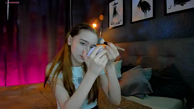 Lesi Moonie01 online show from 10/03/25, 07:49