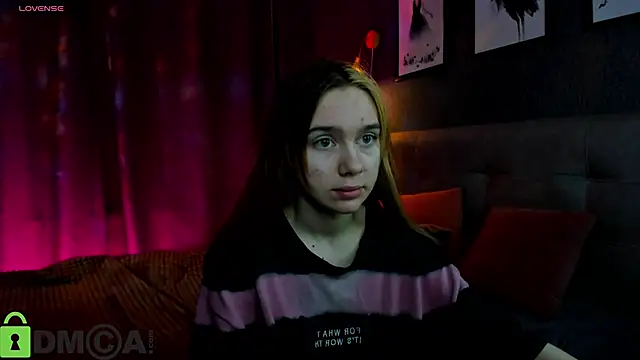 Lesi Moonie01 online show from 10/19/25, 06:58