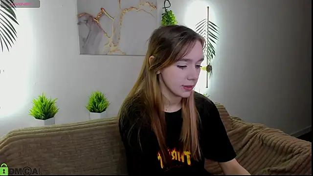 Lesi Moonie01 online show from 11/10/25, 08:46