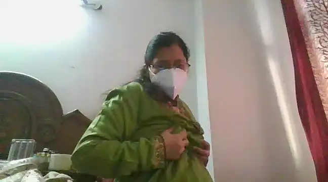 Snapshot of cutiecatty21 chatting on 12/02/24, 10:07 cutiecatty21 online show from 12/02/24, 10:07