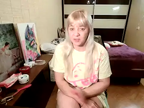 Lia Laguna77 online show from 10/19/25, 08:09