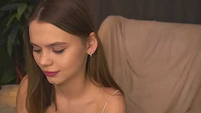 its me lissa  online show from 03/19/25, 01:40