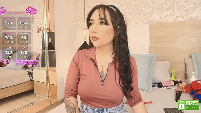 Megansttein  online show from 11/22/25, 07:02