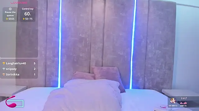 Snapshot of MaxiRogers chatting on 03/10/25, 10:55 MaxiRogers online show from 03/10/25, 10:55