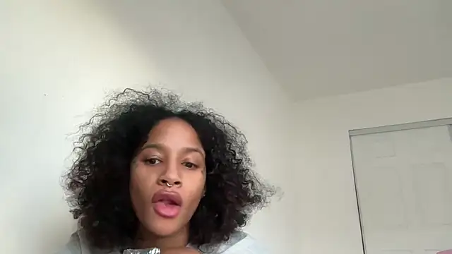 shandiloveslemonss online show from 10/26/25, 10:04