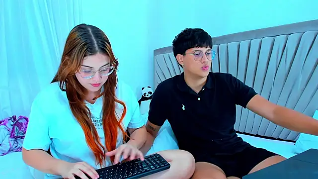 Snapshot of kittyandrick chatting on 03/18/25, 02:25 kittyandrick online show from 03/18/25, 02:25