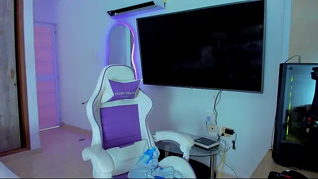 Snapshot of kittyandrick chatting on 11/13/25, 11:58 kittyandrick online show from 11/13/25, 11:58