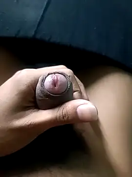 Snapshot of AloneDick chatting on 12/22/25, 10:01 AloneDick online show from 12/22/25, 10:01