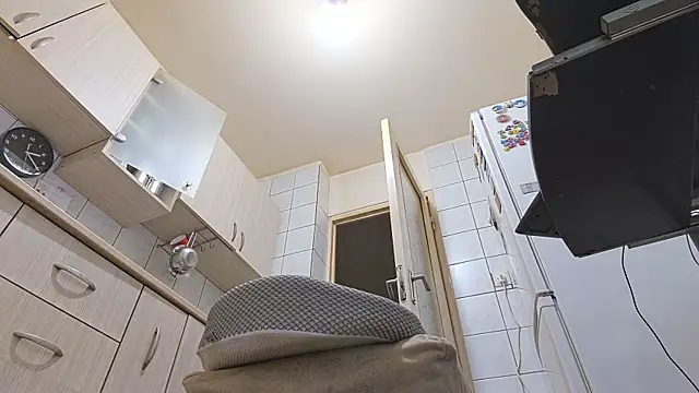 Snapshot of melissaBlessing chatting on 02/04/25, 10:21 melissaBlessing online show from 02/04/25, 10:21