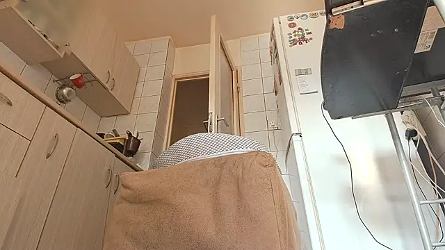 Snapshot of melissaBlessing chatting on 03/09/25, 01:37 melissaBlessing online show from 03/09/25, 01:37