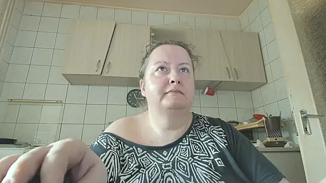 Snapshot of melissaBlessing chatting on 03/16/25, 07:15 melissaBlessing online show from 03/16/25, 07:15