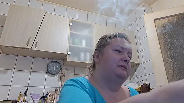 Snapshot of melissaBlessing chatting on 10/05/25, 02:10 melissaBlessing online show from 10/05/25, 02:10