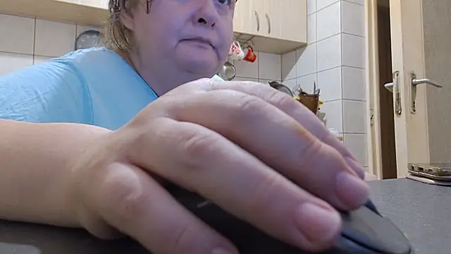 Snapshot of melissaBlessing chatting on 10/14/25, 02:12 melissaBlessing online show from 10/14/25, 02:12