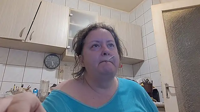 Snapshot of melissaBlessing chatting on 10/21/25, 02:23 melissaBlessing online show from 10/21/25, 02:23