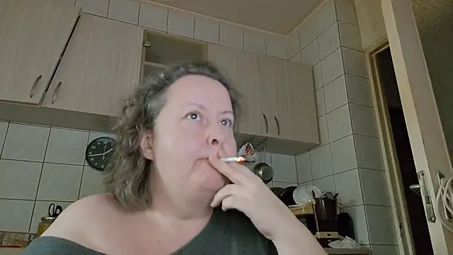 Snapshot of melissaBlessing chatting on 12/14/25, 11:37 melissaBlessing online show from 12/14/25, 11:37