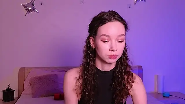 Snapshot of katycrown chatting on 01/18/25, 01:18 katycrown online show from 01/18/25, 01:18