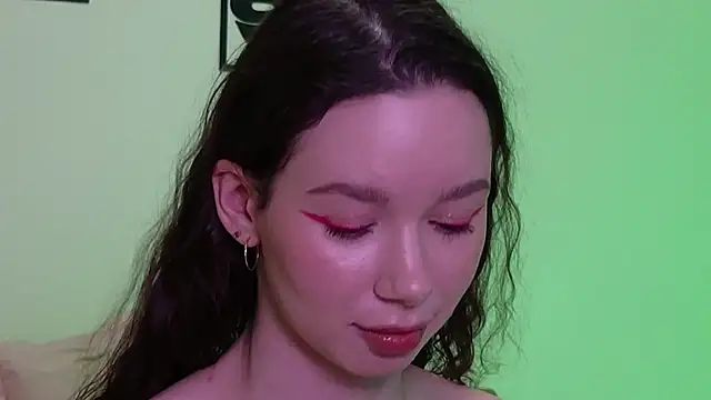 Snapshot of katycrown chatting on 02/14/25, 06:51 katycrown online show from 02/14/25, 06:51