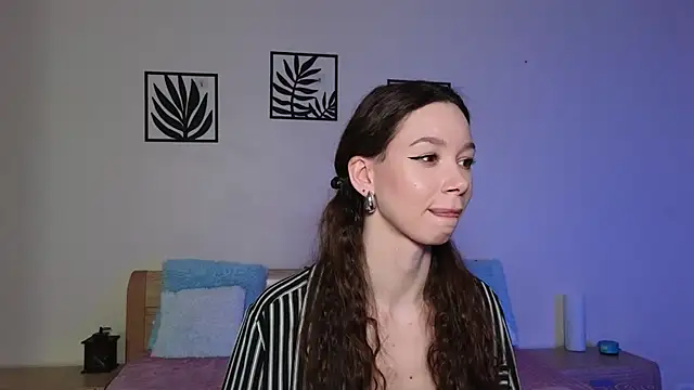 Snapshot of katycrown chatting on 03/13/25, 07:06 katycrown online show from 03/13/25, 07:06