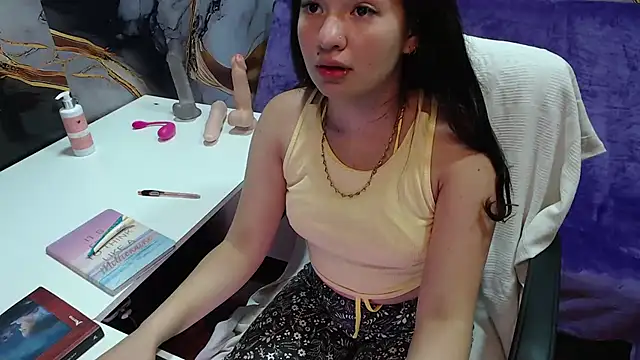 lilimini032 online show from 02/22/25, 07:14