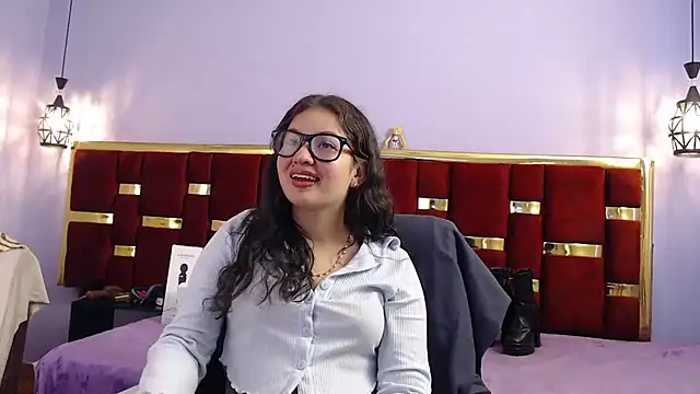 lilimini032 online show from 11/18/25, 07:51