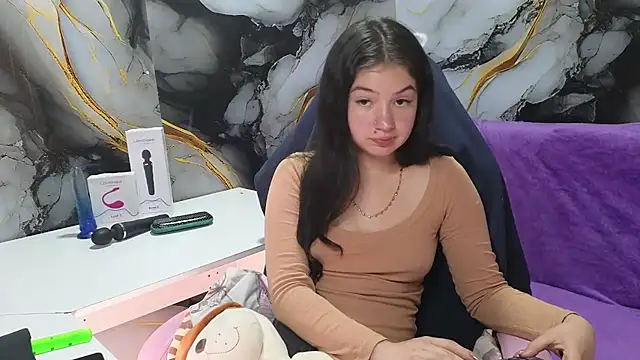 Snapshot of lilimini032 chatting on 02/16/26, 08:27 lilimini032 online show from 02/16/26, 08:27