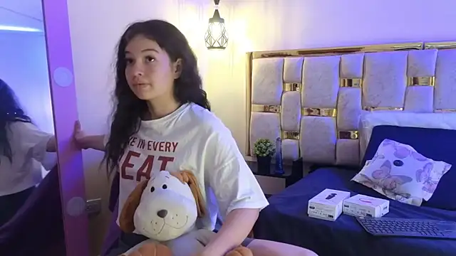 Snapshot of lilimini032 chatting on 03/16/26, 08:24 lilimini032 online show from 03/16/26, 08:24