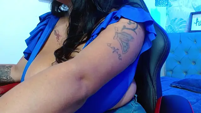 Snapshot of violletha chatting on 10/03/25, 12:46 violletha online show from 10/03/25, 12:46