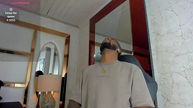 Drake Nassir4 online show from 11/16/25, 02:55