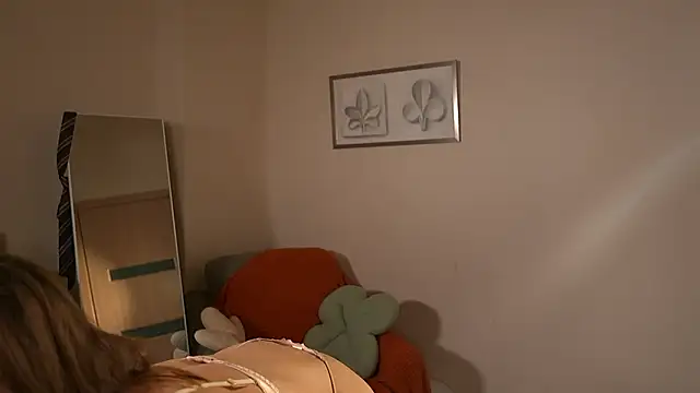 EnchantedIvy online show from 03/15/26, 08:37