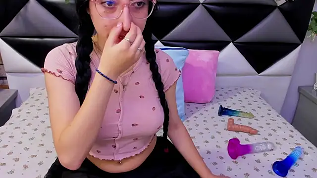 Snapshot of Katty_Queen chatting on 11/13/25, 12:15 Katty Queen online show from 11/13/25, 12:15