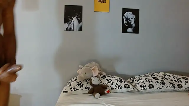 Snapshot of Kimandyuk chatting on 12/10/24, 10:37 Kimandyuk online show from 12/10/24, 10:37