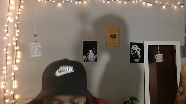 Snapshot of Kimandyuk chatting on 01/03/25, 07:18 Kimandyuk online show from 01/03/25, 07:18