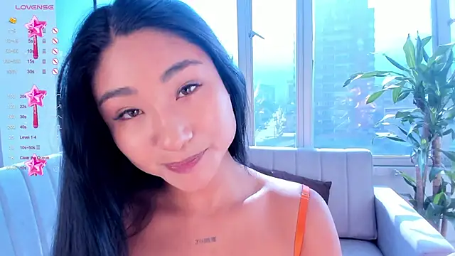 Snapshot of Megan_Lim chatting on 01/17/25, 01:56 Megan Lim online show from 01/17/25, 01:56