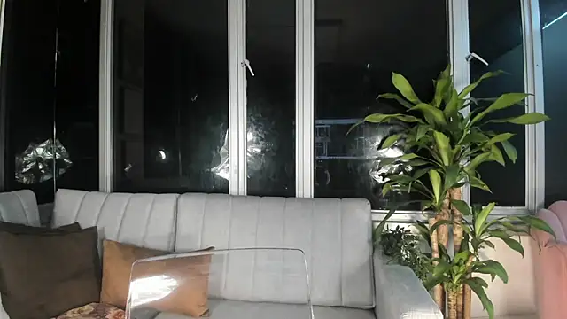 Snapshot of Megan_Lim chatting on 02/15/25, 10:00 Megan Lim online show from 02/15/25, 10:00