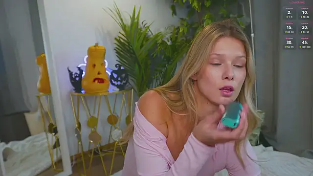  Katie Dierse online show from 10/30/25, 02:18