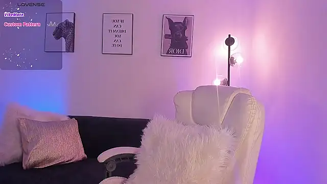 Emilyymilleer  online show from 06/07/26, 05:06