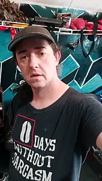 Boo-boo kittyfux online show from 11/23/25, 04:40