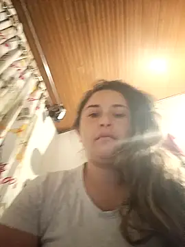 Snapshot of yajahil chatting on 01/22/25, 04:02 yajahil online show from 01/22/25, 04:02