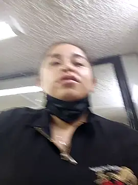 Snapshot of yajahil chatting on 11/25/25, 12:10 yajahil online show from 11/25/25, 12:10