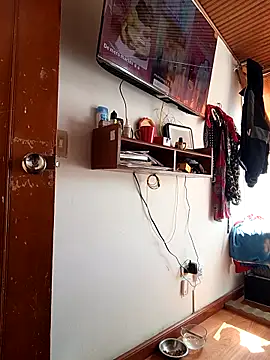 Snapshot of yajahil chatting on 12/17/25, 03:29 yajahil online show from 12/17/25, 03:29